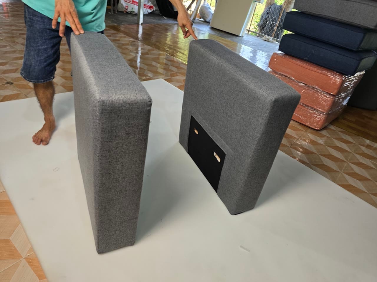 Chọn Màu & Chất Liệu Vải Bọc Sofa Hợp Phong Cách Nhà
